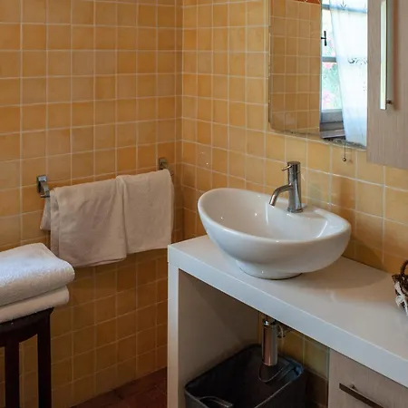 Villa Elm Tree Apt In Farmhouse With Pool